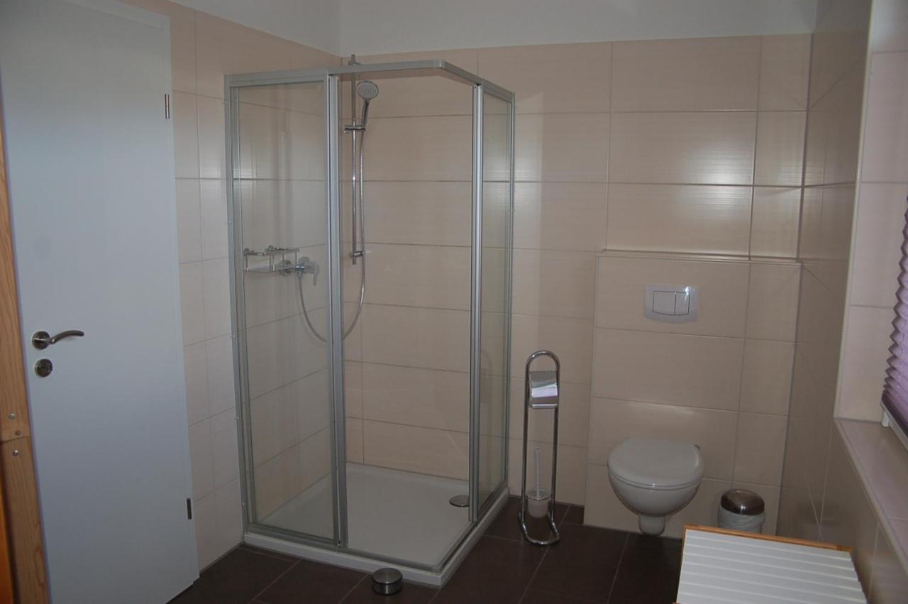 Behagliches Ferienhaus Zaunkoenig -Mit Kamin Und Sauna Tanne Luaran gambar