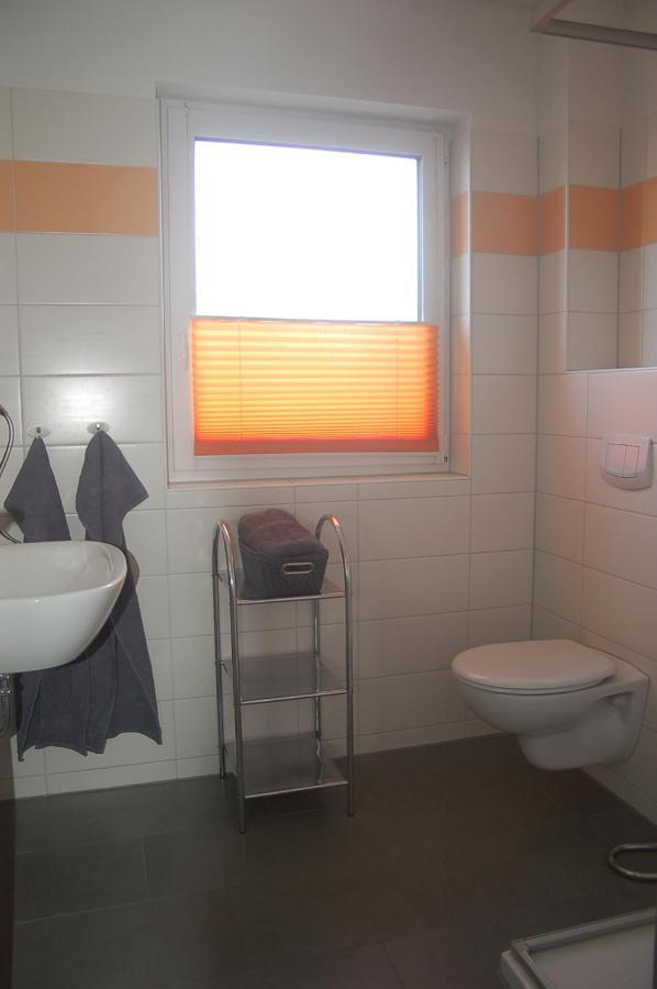 Behagliches Ferienhaus Zaunkoenig -Mit Kamin Und Sauna Tanne Luaran gambar