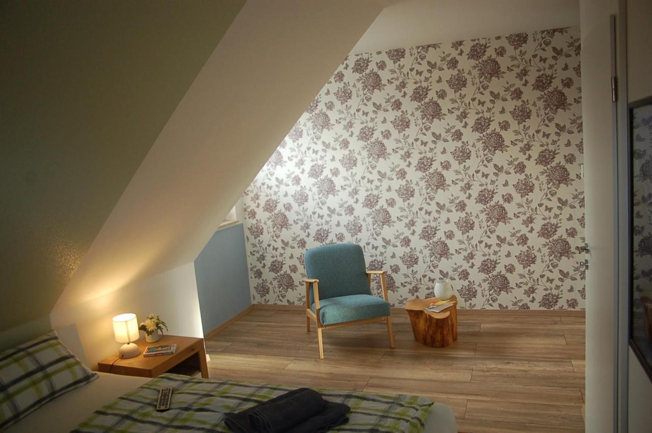 Behagliches Ferienhaus Zaunkoenig -Mit Kamin Und Sauna Tanne Luaran gambar