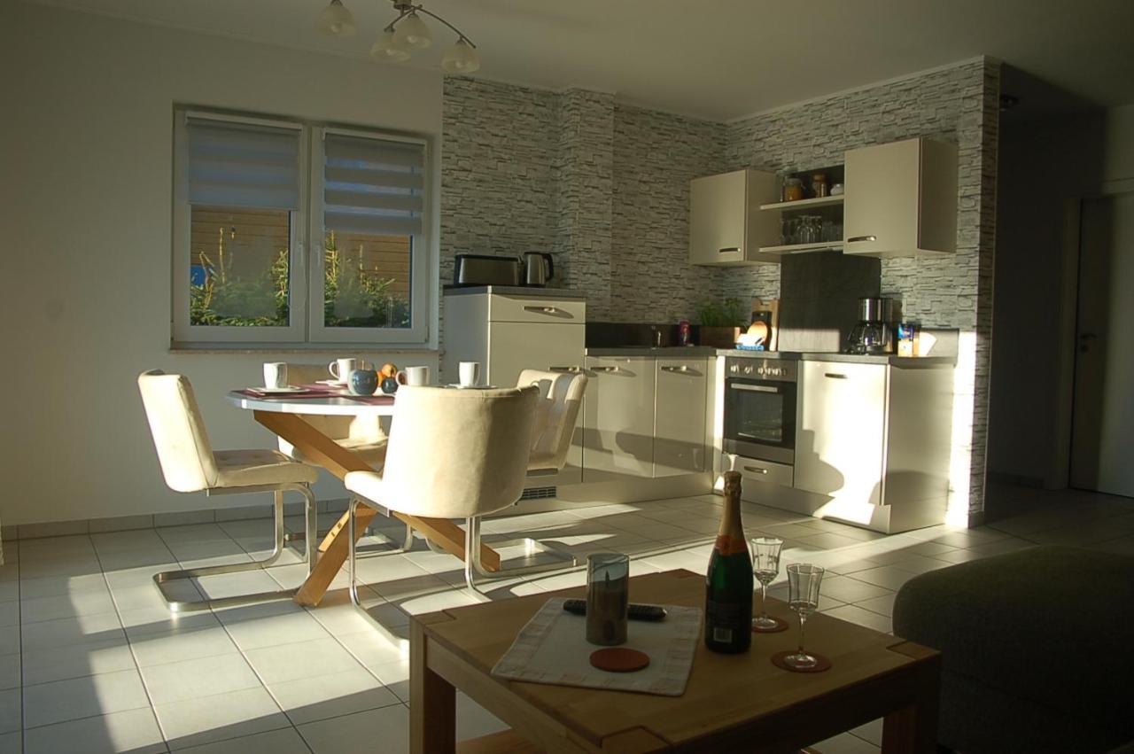 Behagliches Ferienhaus Zaunkoenig -Mit Kamin Und Sauna Tanne Luaran gambar