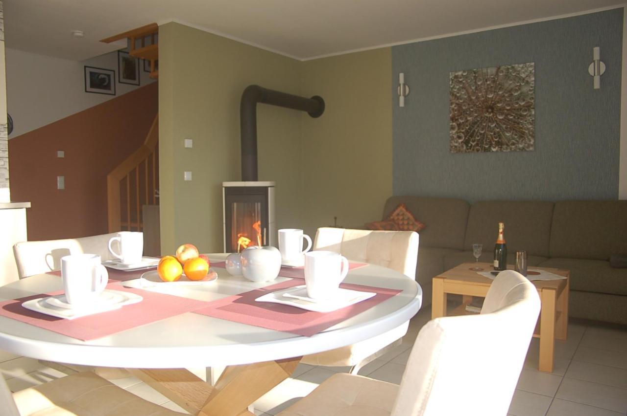 Behagliches Ferienhaus Zaunkoenig -Mit Kamin Und Sauna Tanne Luaran gambar