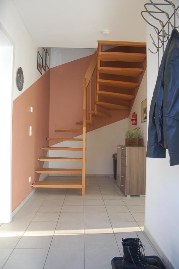 Behagliches Ferienhaus Zaunkoenig -Mit Kamin Und Sauna Tanne Luaran gambar